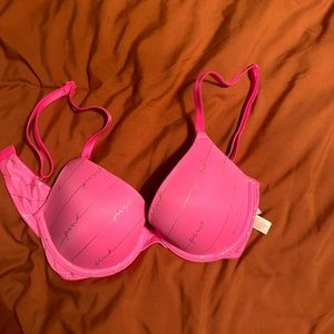 32B PINK bra NWOT